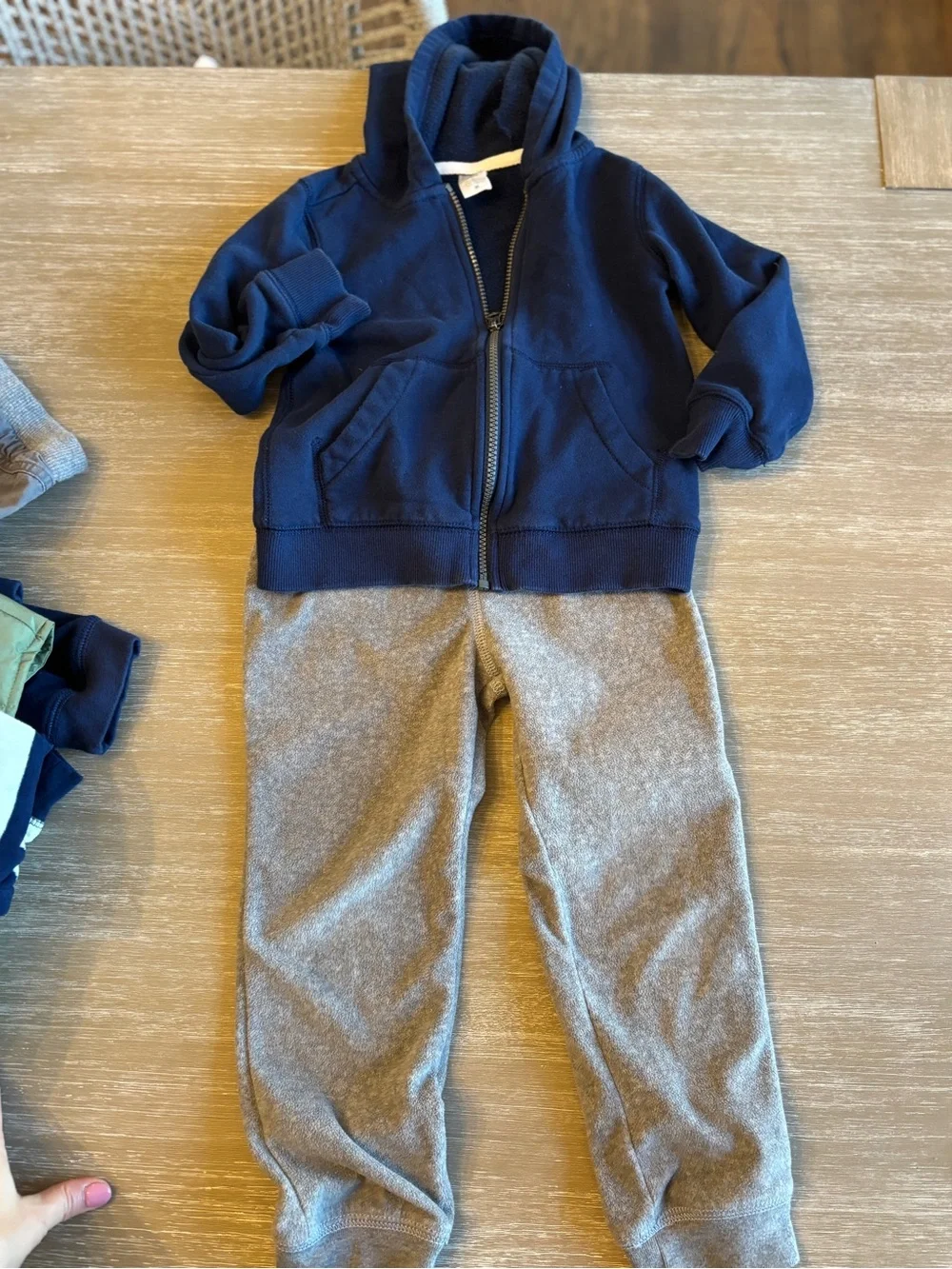 Bundle of toddler boy clothing (4T), cute outfits, 15 pieces! MIX & MATCH! - Picture 16 of 16